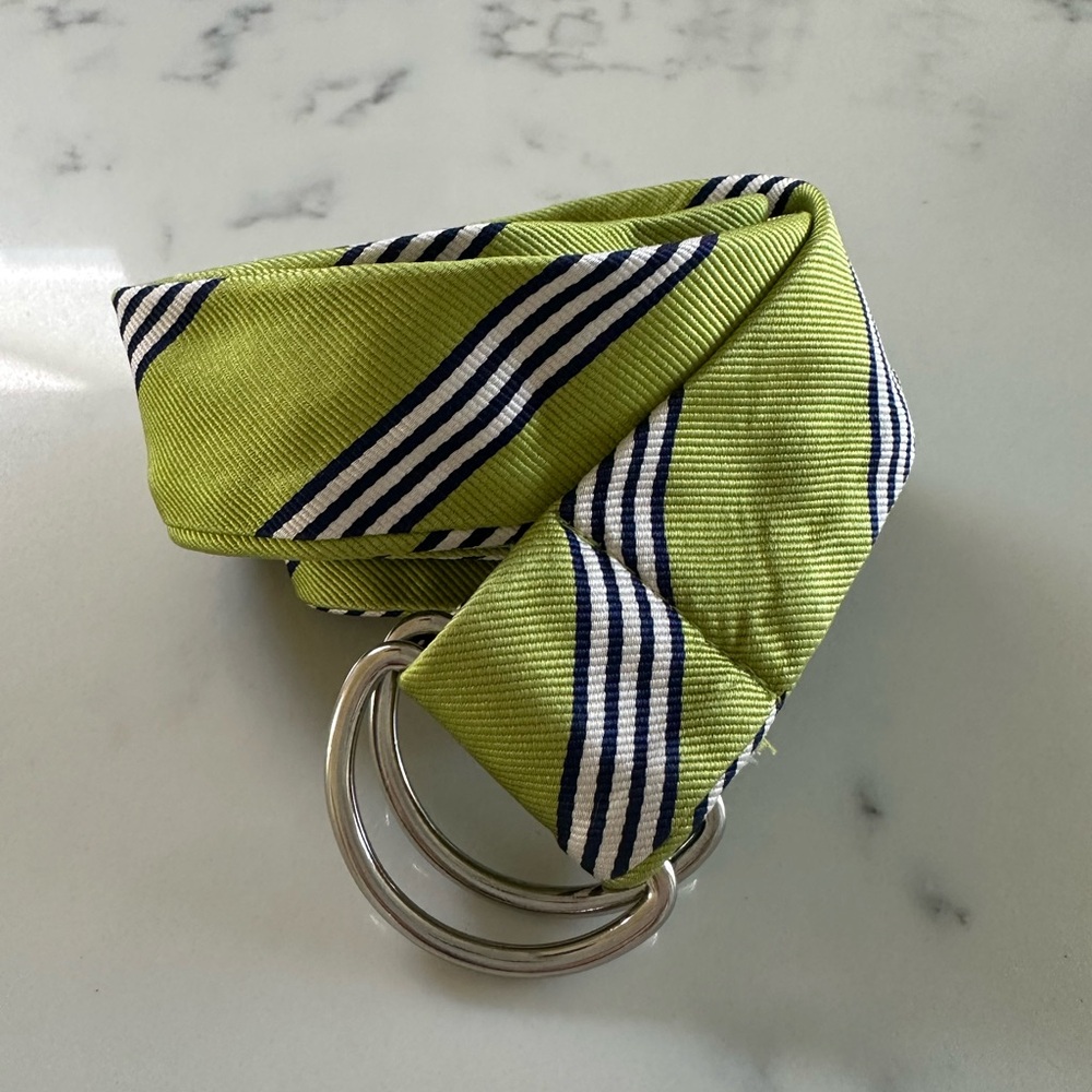 Old school Old Navy belt! Preppy and fun! 42”. Great condition!